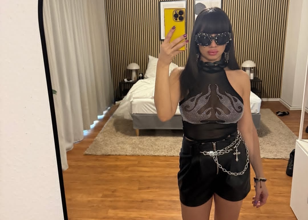 مقطع ساشا بيرل مع جوفان جوردان