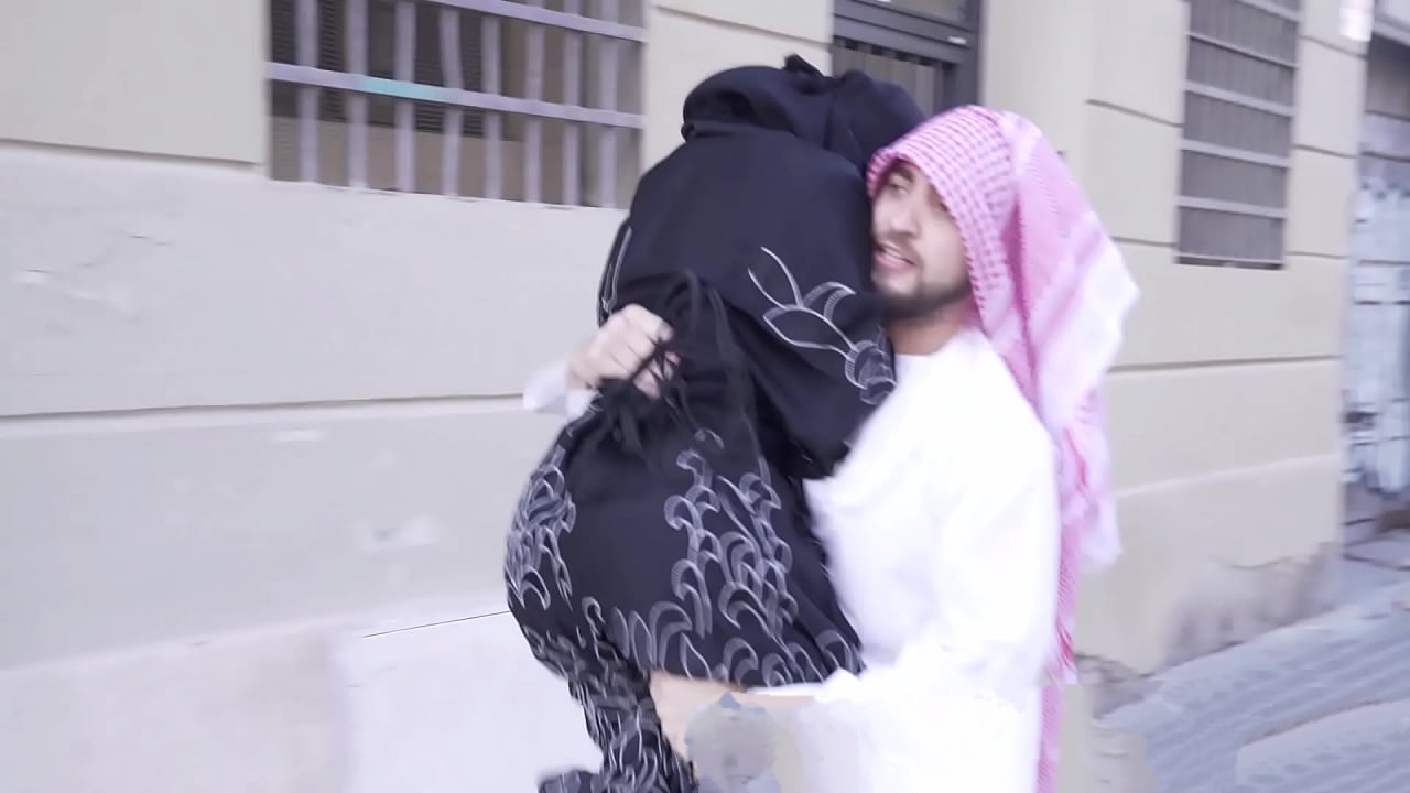 فيديو انطونيو سليمان مع المنقبة المغربية