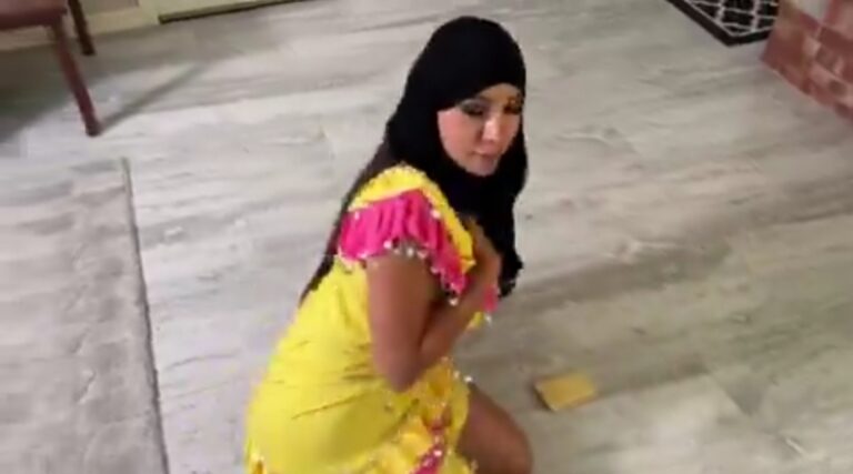 فيلم ساشا بيرل زوجة الأب